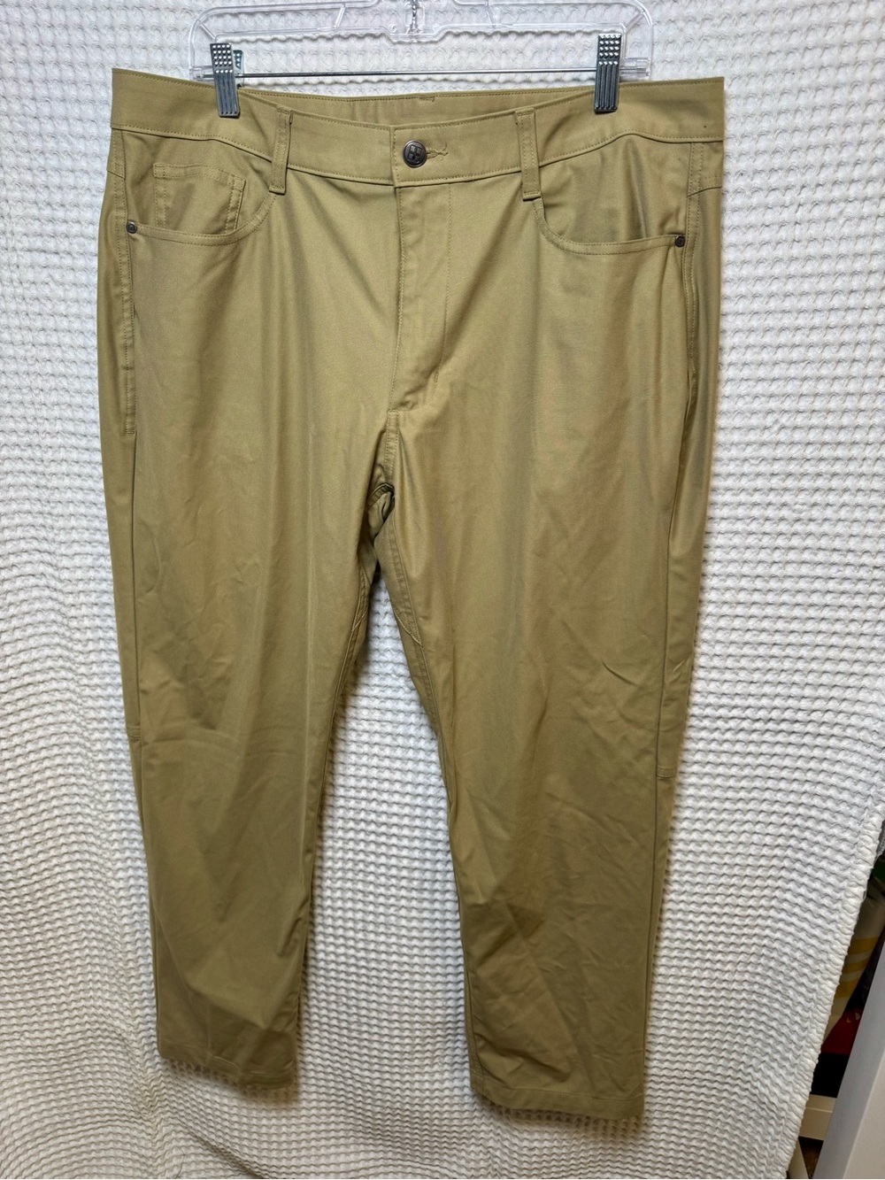 Swiss Tech Men's Khaki Chinos - Tan